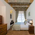 Апартаменты U Mecenase