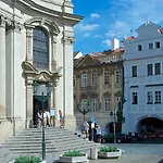 Апартаменты U Mecenase *
