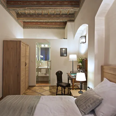 优梅森纳瑟公寓式酒店 公寓 *