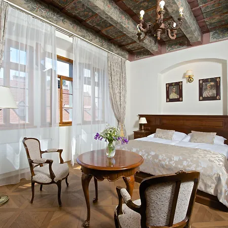 优梅森纳瑟公寓式酒店 公寓 *