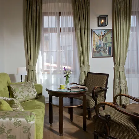 优梅森纳瑟公寓式酒店 布拉格